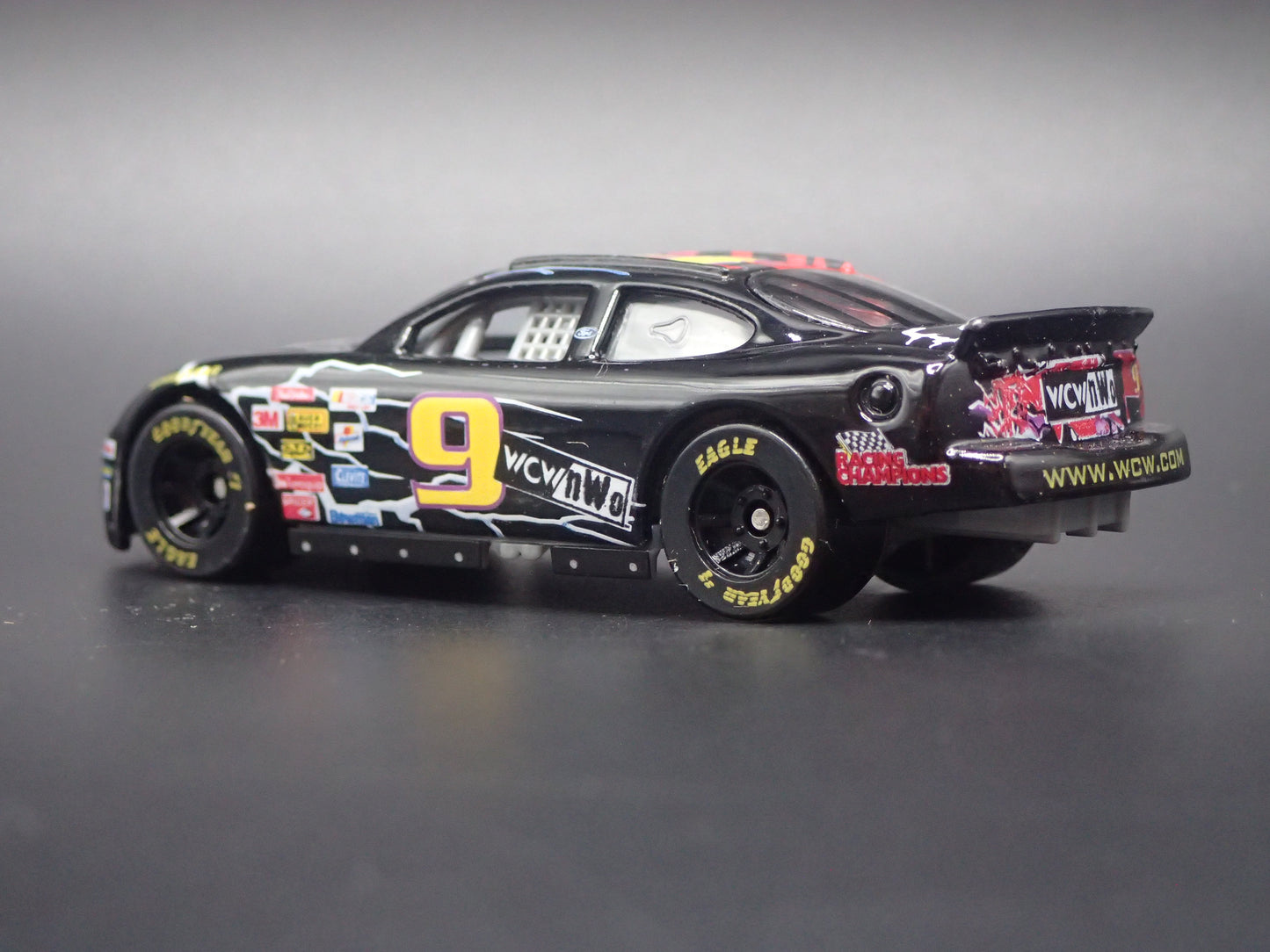 1999 99 FORD TAURUS 9 JERRY NADEAU NASCAR 1/64 SCALE DIECAST MODEL CAR