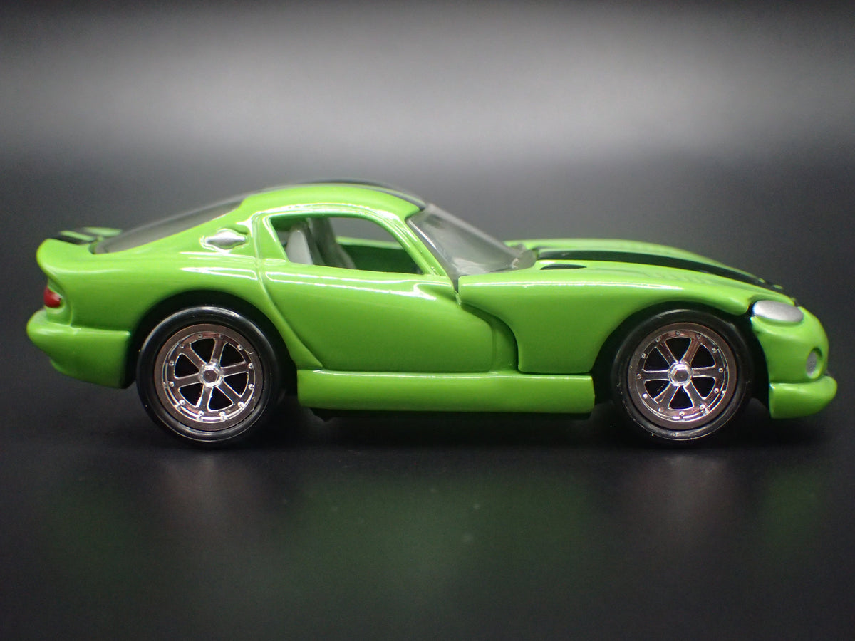 1996-2002 DODGE VIPER GTS GREEN 1:64 SCALE COLLECTIBLE DIECAST MODEL CAR