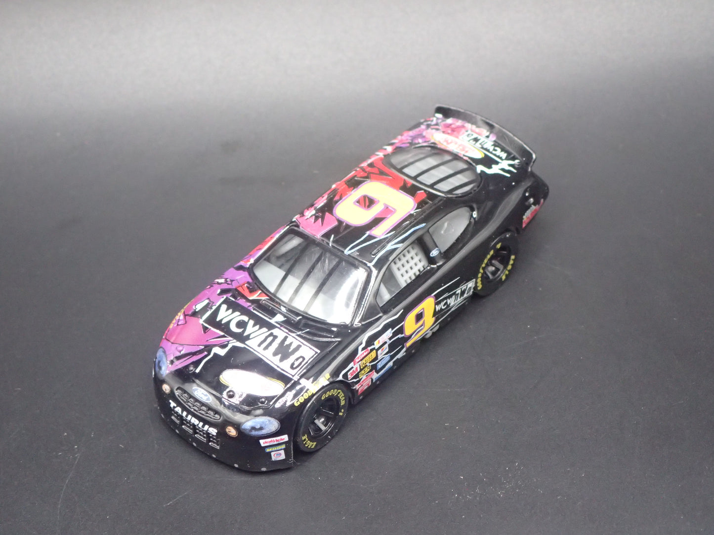 1999 99 FORD TAURUS 9 JERRY NADEAU NASCAR 1/64 SCALE DIECAST MODEL CAR