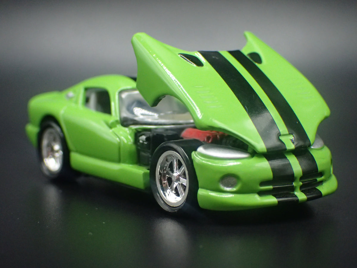 1996-2002 DODGE VIPER GTS GREEN 1:64 SCALE COLLECTIBLE DIECAST MODEL CAR