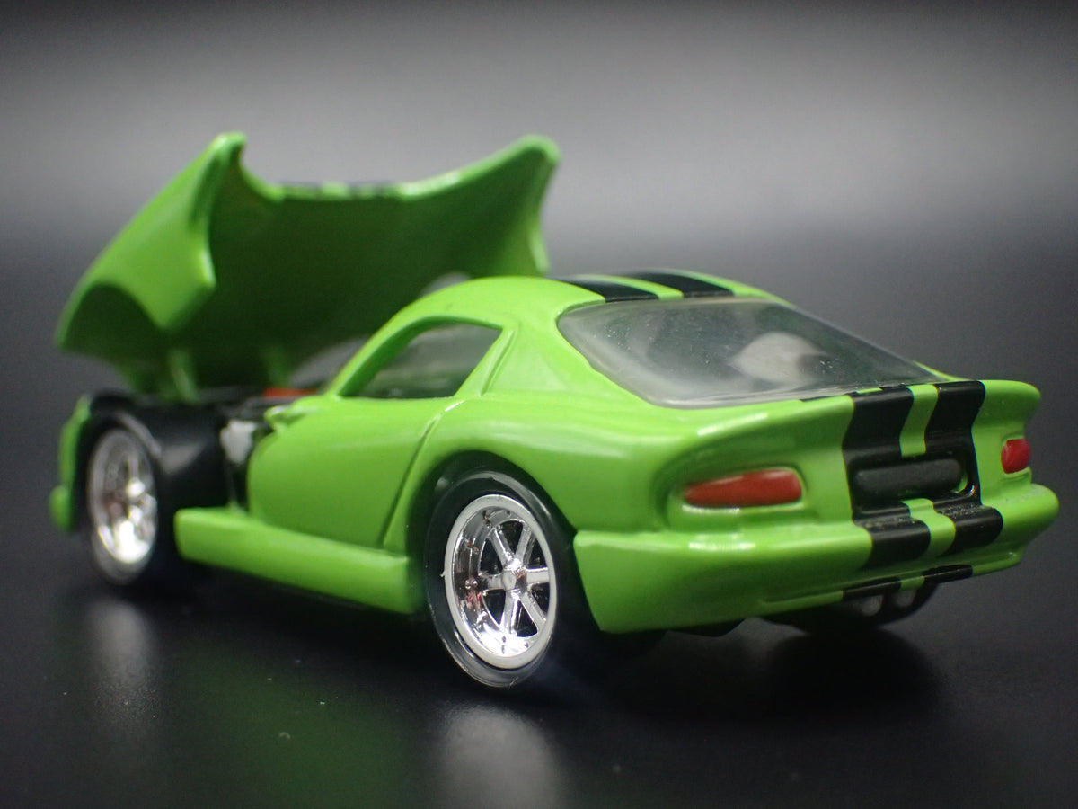 1996-2002 DODGE VIPER GTS GREEN 1:64 SCALE COLLECTIBLE DIECAST MODEL CAR