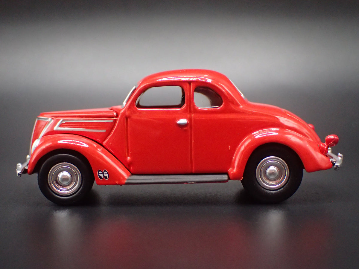 1937 37 FORD COUPE RED 1:64 SCALE LIMITED COLLECTIBLE DIORAMA DIECAST MODEL CAR
