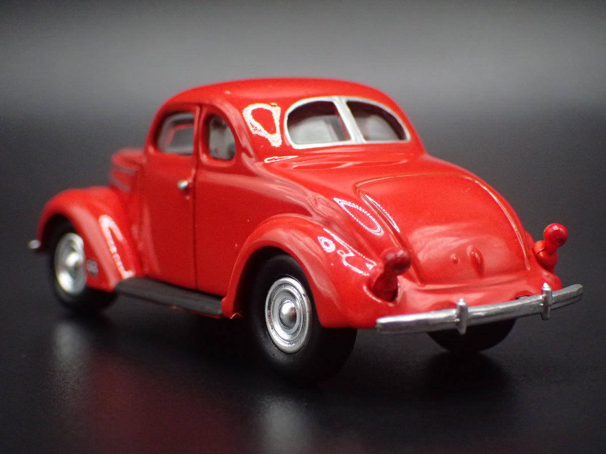 1937 37 FORD COUPE RED 1:64 SCALE LIMITED COLLECTIBLE DIORAMA DIECAST MODEL CAR