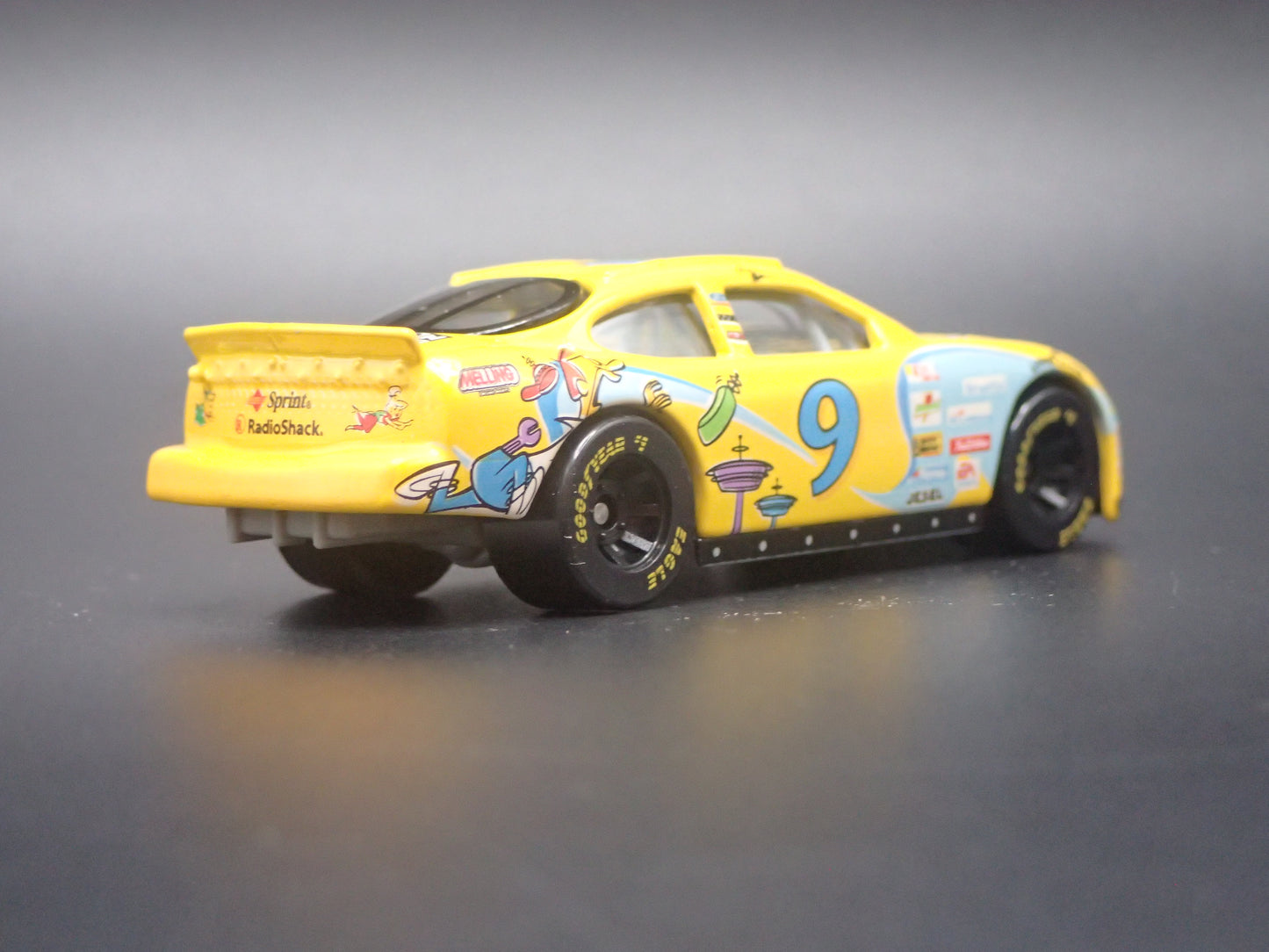 1999 99 FORD TAURUS 9 JERRY NADEAU NASCAR 1/64 SCALE DIECAST MODEL CAR