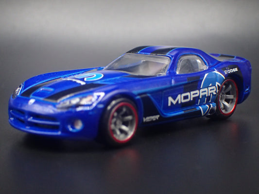 2003-2006 DODGE VIPER SRT10 BLUE 1/64 SCALE LIMITED DIORAMA DIECAST MODEL CAR