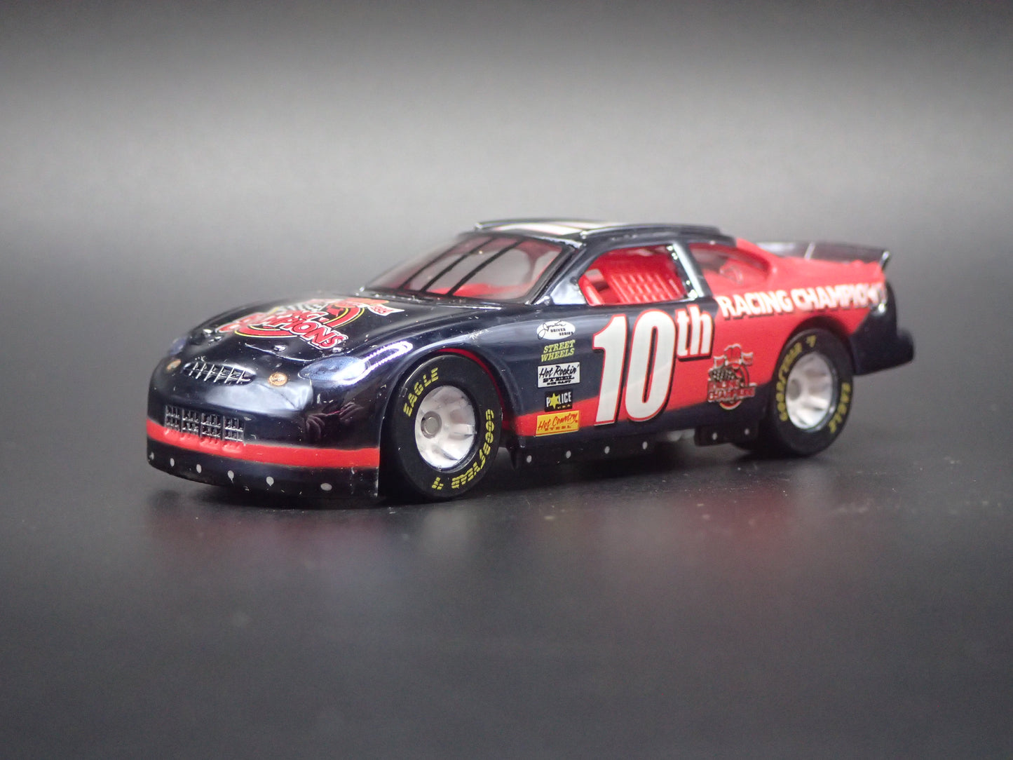 1999 99 FORD TAURUS 10TH ANV CHROME NASCAR 1/64 SCALE DIECAST MODEL CAR