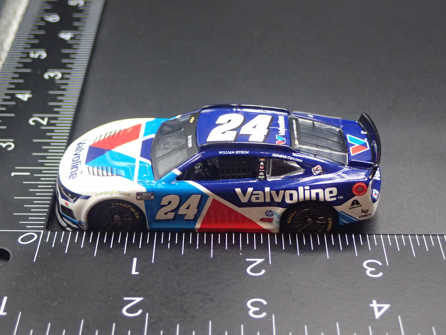 2026 26 CHEVY CAMARO #24 WILLIAM BYRON VALVOLINE NASCAR 1:64 SCALE DIECAST CAR