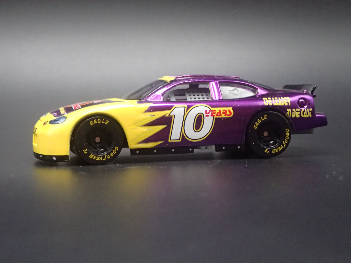 1999 99 FORD TAURUS 10TH ANV CHROME NASCAR 1/64 SCALE DIECAST MODEL CAR