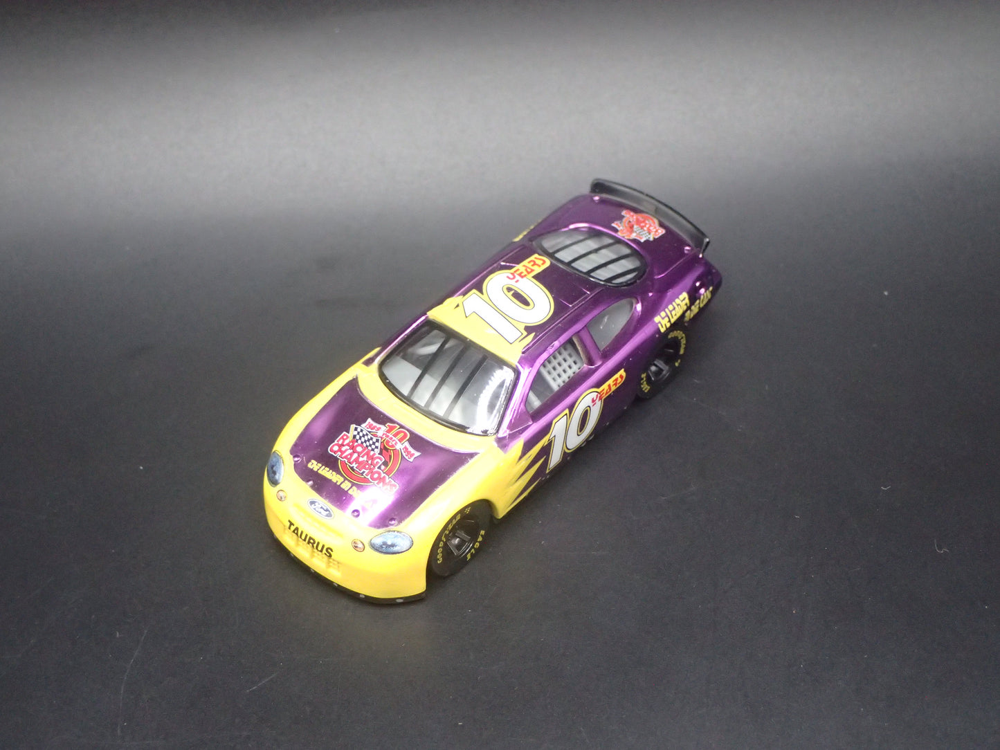 1999 99 FORD TAURUS 10TH ANV CHROME NASCAR 1/64 SCALE DIECAST MODEL CAR