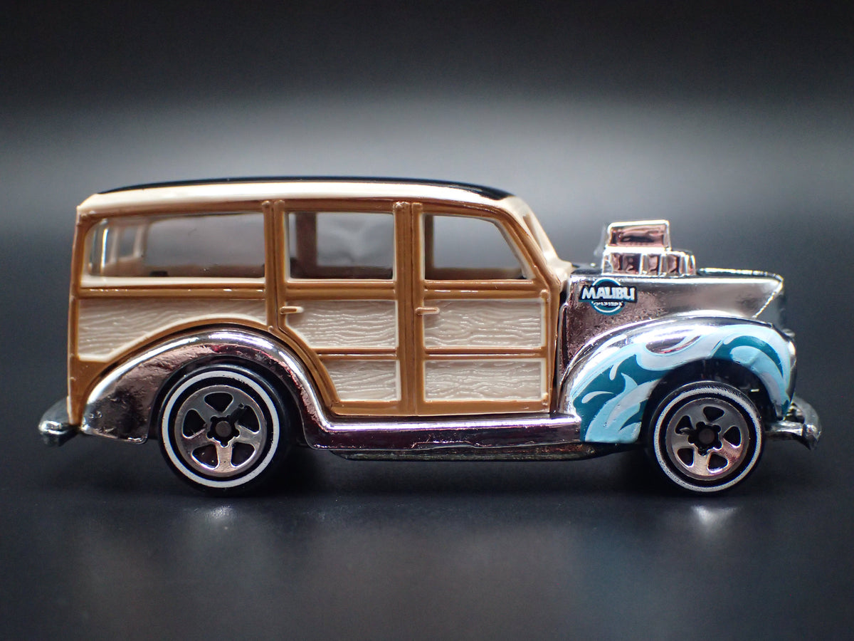 1940 40 FORD WOODIE WOODY STATION WAGON SILVER 1:64 SCALE DIORAMA DIECAST MODEL CAR