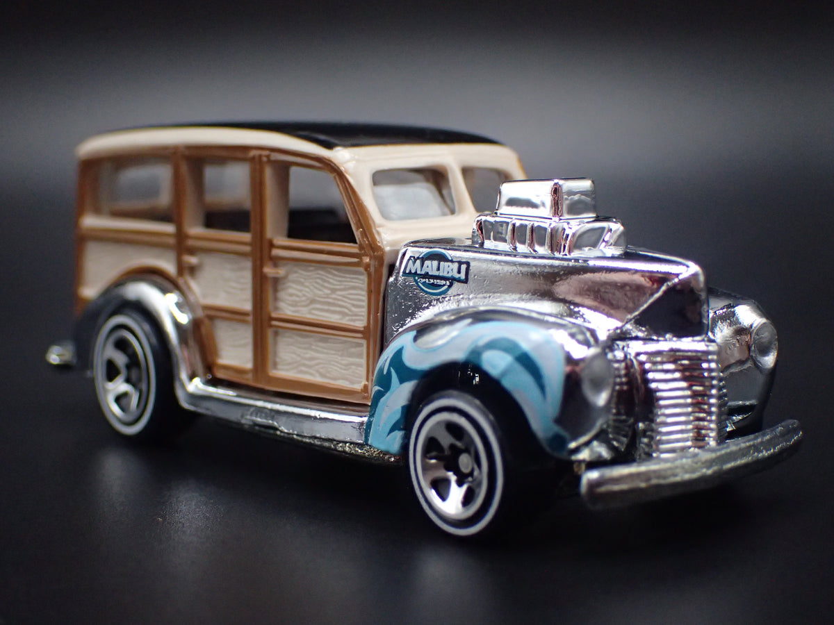 1940 40 FORD WOODIE WOODY STATION WAGON SILVER 1:64 SCALE DIORAMA DIECAST MODEL CAR