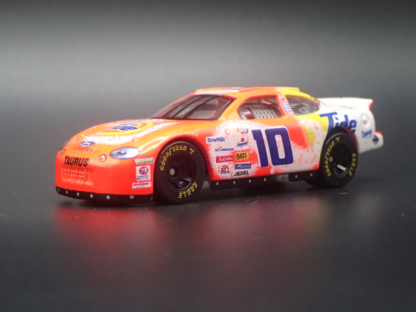 1999 99 FORD TAURUS 10 RICKY RUDD WEATHERED PAINT NASCAR 1/64 SCALE DIECAST MODEL CAR