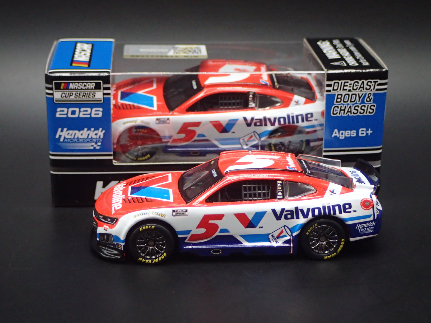 2026 26 CHEVROLET 5 KYLE LARSON VALVOLINE NASCAR 1:64 SCALE DIECAST MODEL CAR
