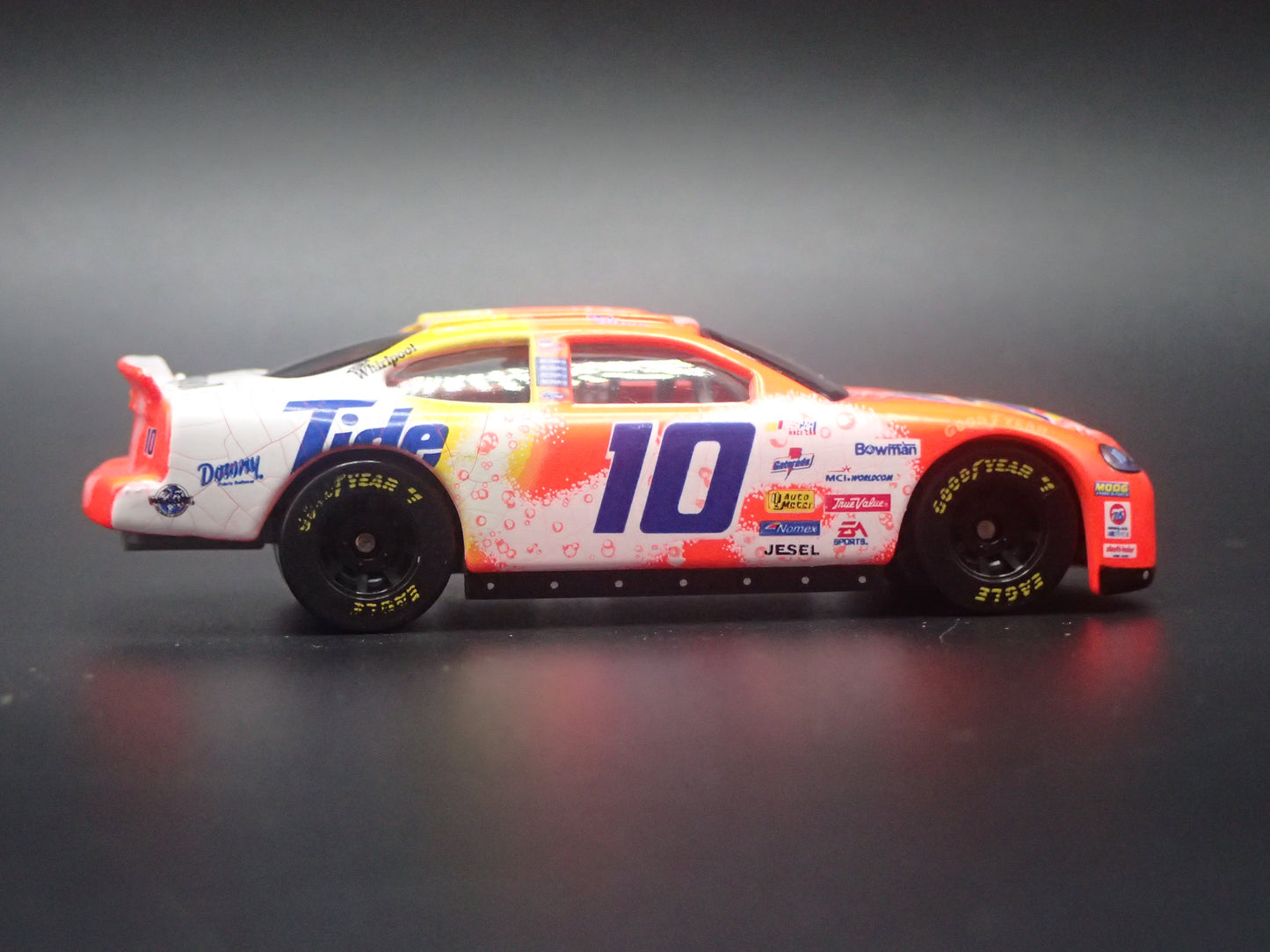 1999 99 FORD TAURUS 10 RICKY RUDD WEATHERED PAINT NASCAR 1/64 SCALE DIECAST MODEL CAR