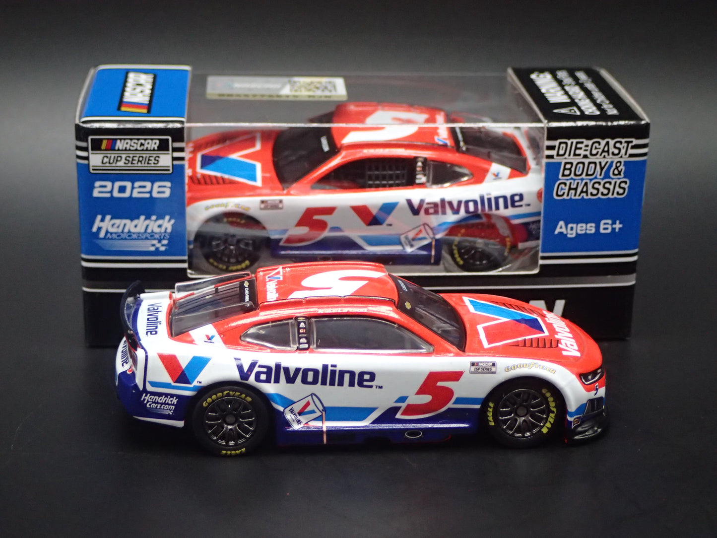 2026 26 CHEVROLET 5 KYLE LARSON VALVOLINE NASCAR 1:64 SCALE DIECAST MODEL CAR