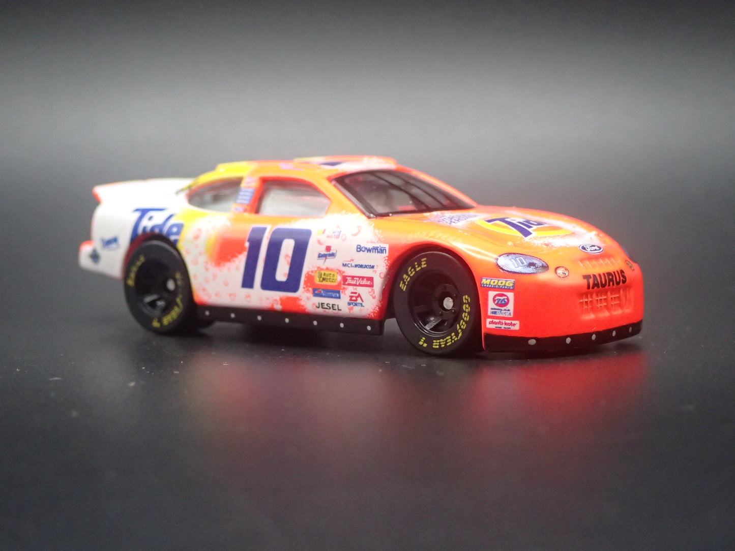 1999 99 FORD TAURUS 10 RICKY RUDD WEATHERED PAINT NASCAR 1/64 SCALE DIECAST MODEL CAR