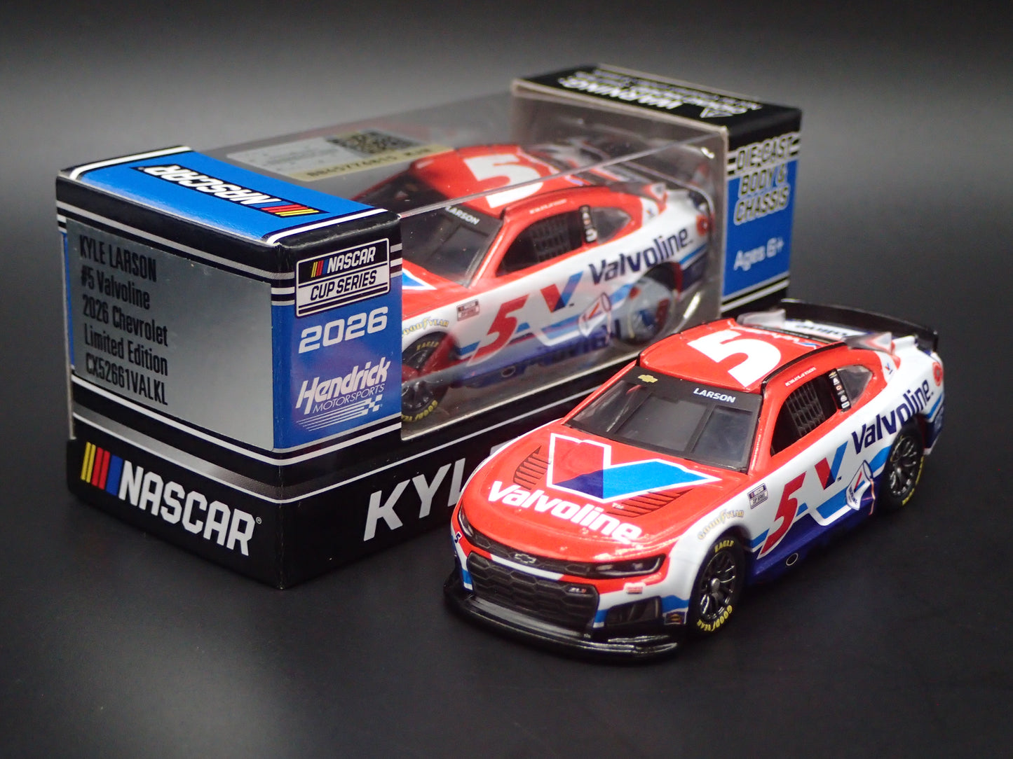 2026 26 CHEVROLET 5 KYLE LARSON VALVOLINE NASCAR 1:64 SCALE DIECAST MODEL CAR