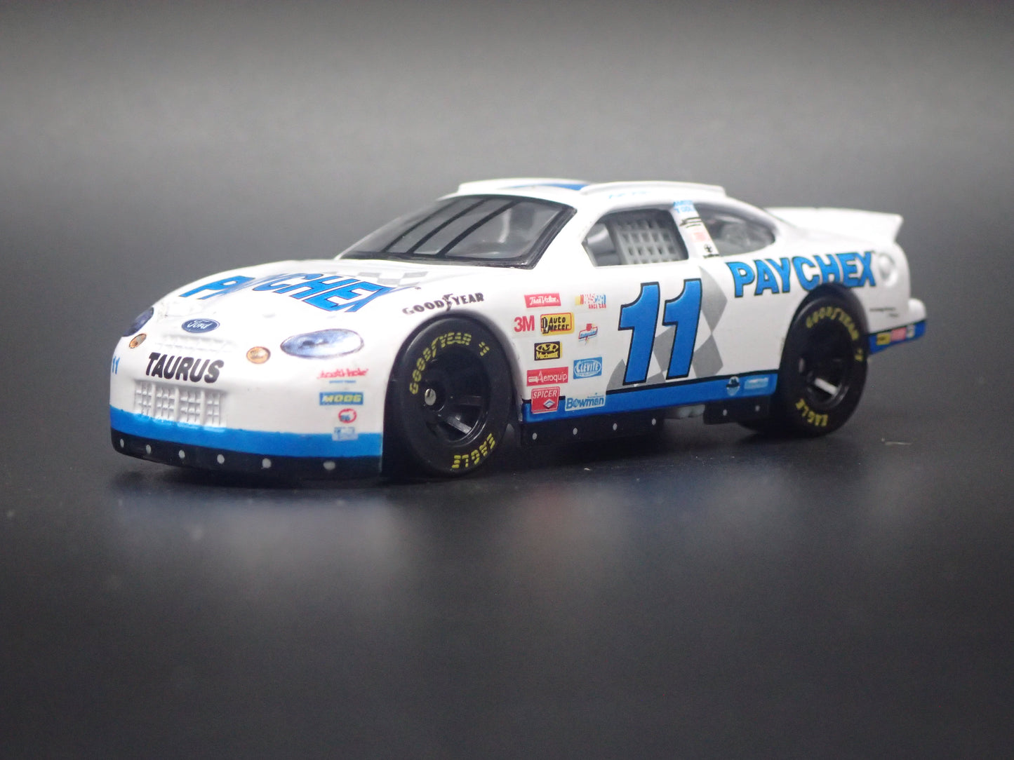 1999 99 FORD TAURUS 11 BRETT BODINE NASCAR 1/64 SCALE DIECAST MODEL CAR
