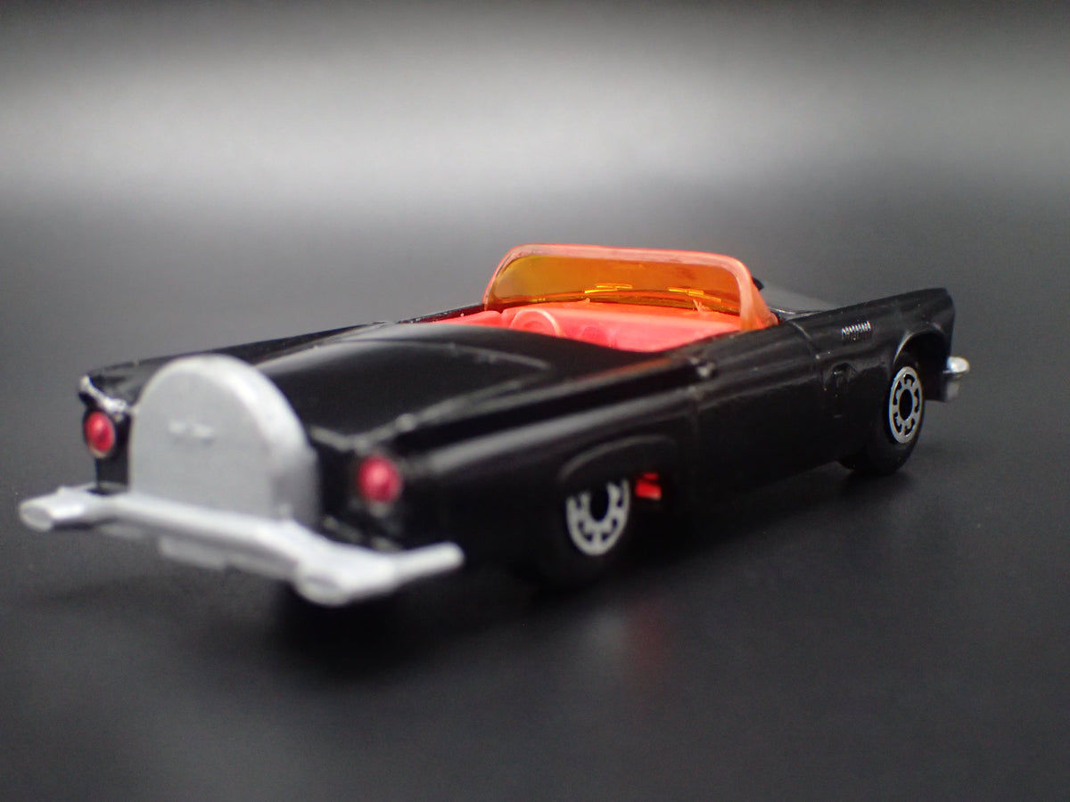 1957 57 FORD THUNDERBIRD TBIRD CONVERTIBLE 1:64 SCALE DIORAMA DIECAST MODEL CAR