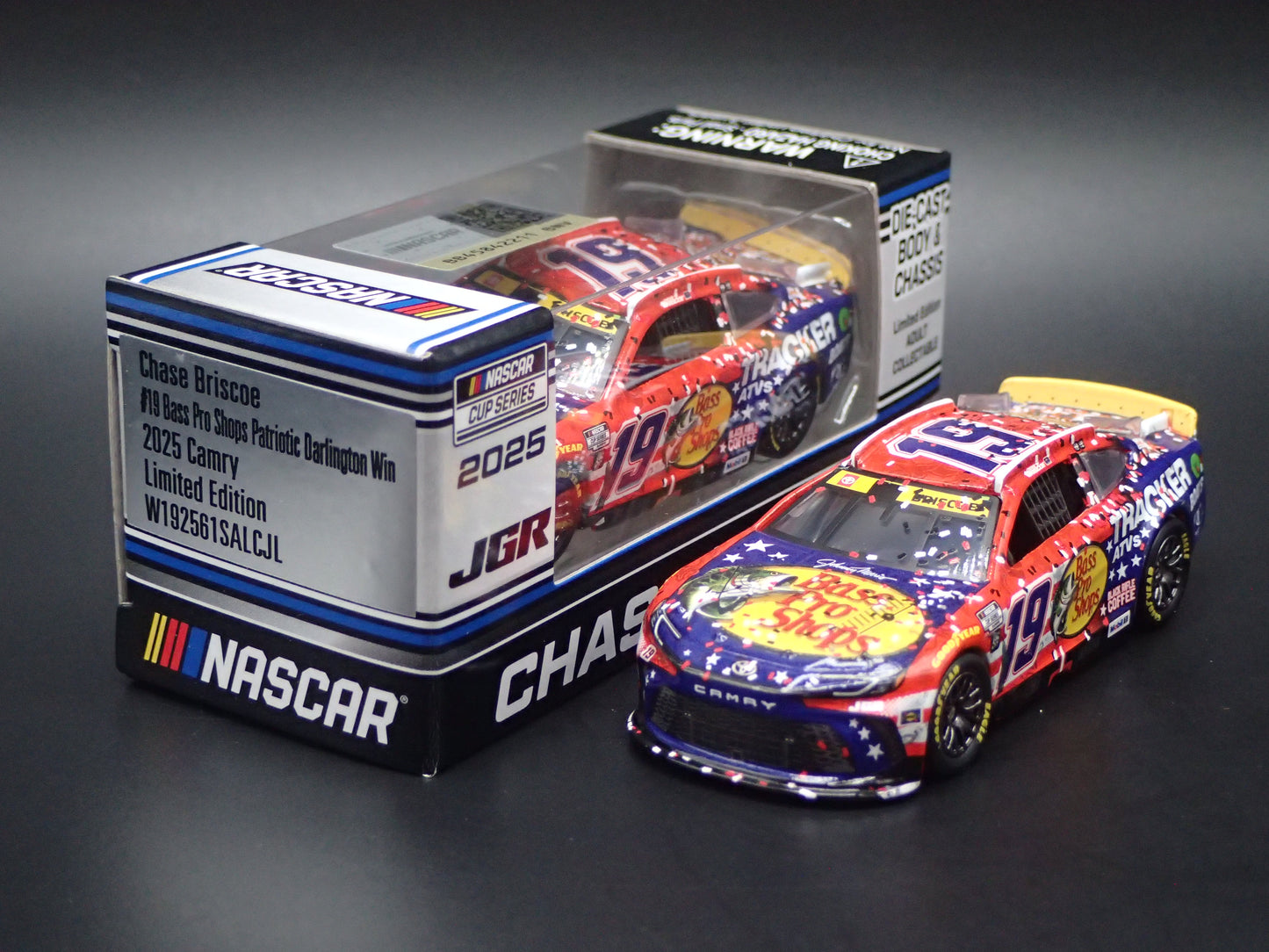 2025 TOYOTA CAMRY 19 CHASE BRISCOE BASS PRO NASCAR 1:64 SCALE DIECAST MODEL CAR