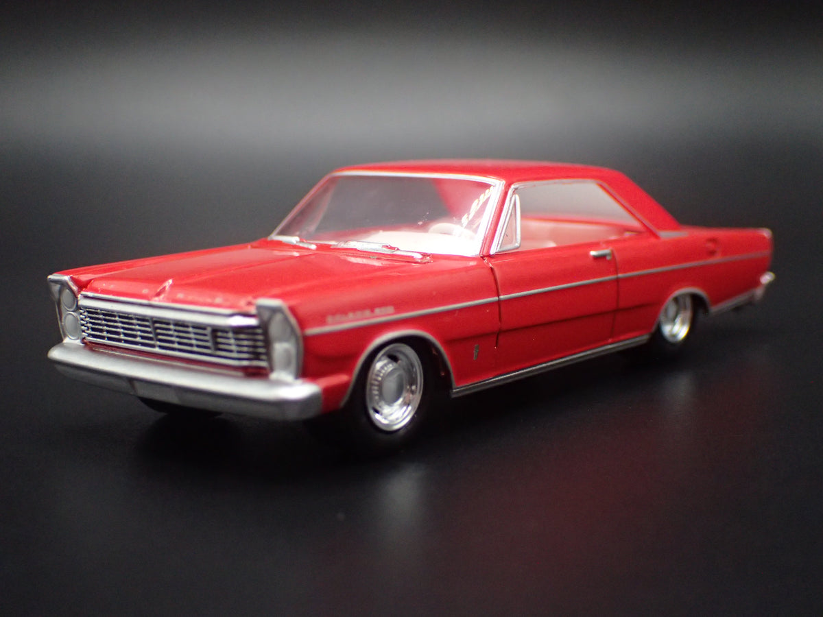 1965 65 FORD GALAXIE 500 RED 1/64 SCALE COLLECTIBLE DIORAMA DIECAST MODEL CAR
