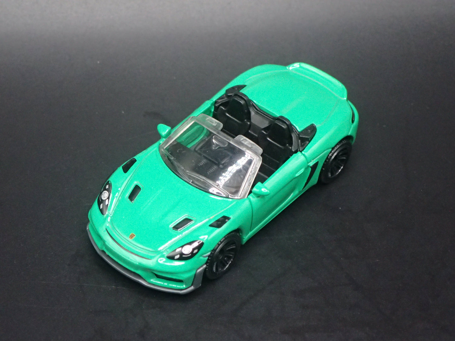 2022-2025 PORSCHE 718 SPYDER RS SUPER CAR 1:64 SCALE DIORAMA DIECAST MODEL CAR
