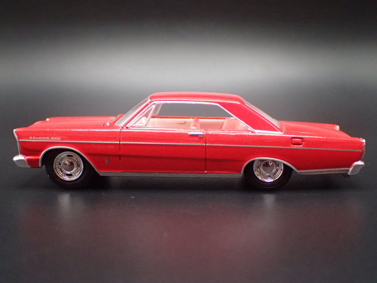 1965 65 FORD GALAXIE 500 RED 1/64 SCALE COLLECTIBLE DIORAMA DIECAST MODEL CAR