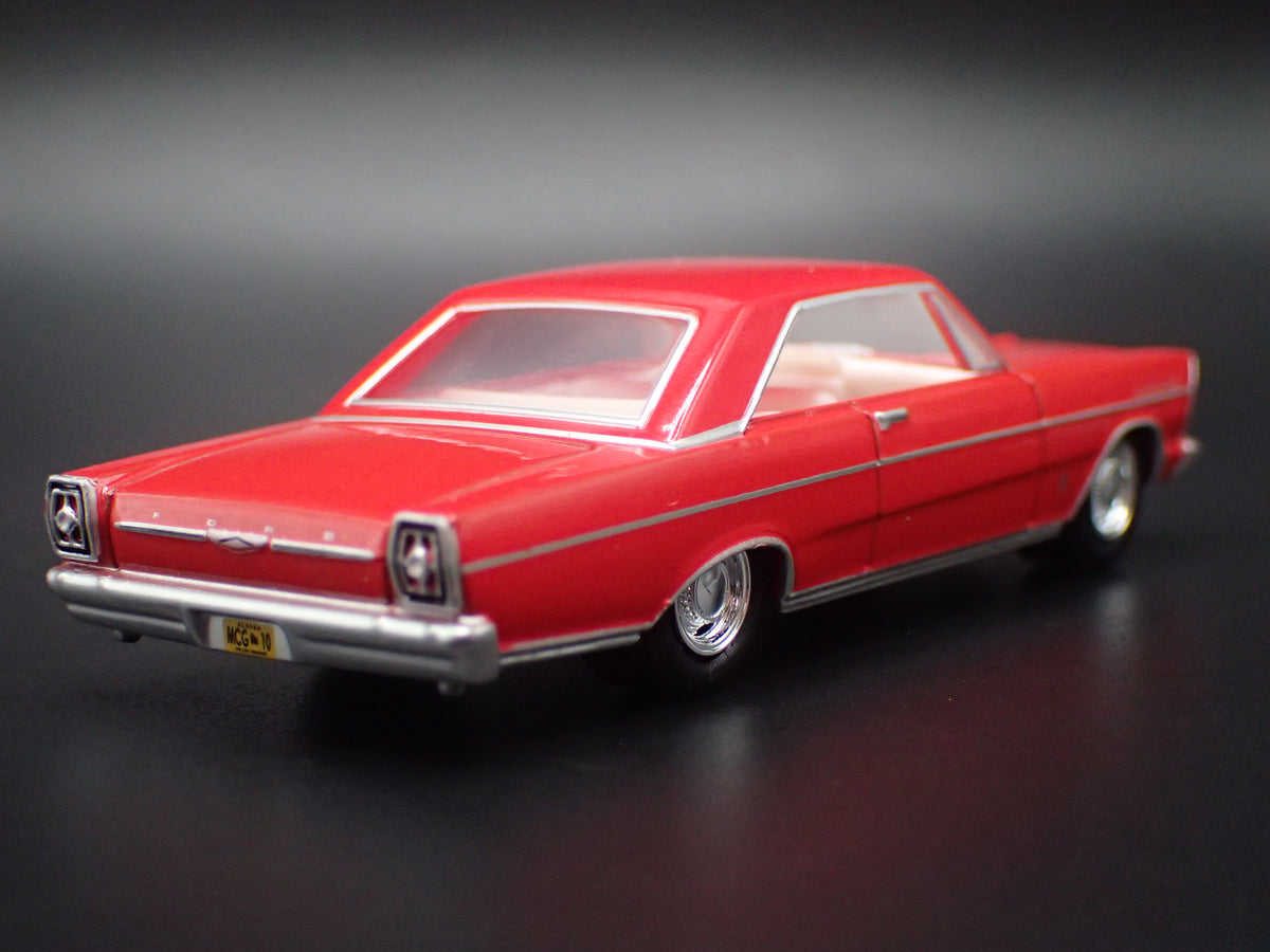 1965 65 FORD GALAXIE 500 RED 1/64 SCALE COLLECTIBLE DIORAMA DIECAST MODEL CAR