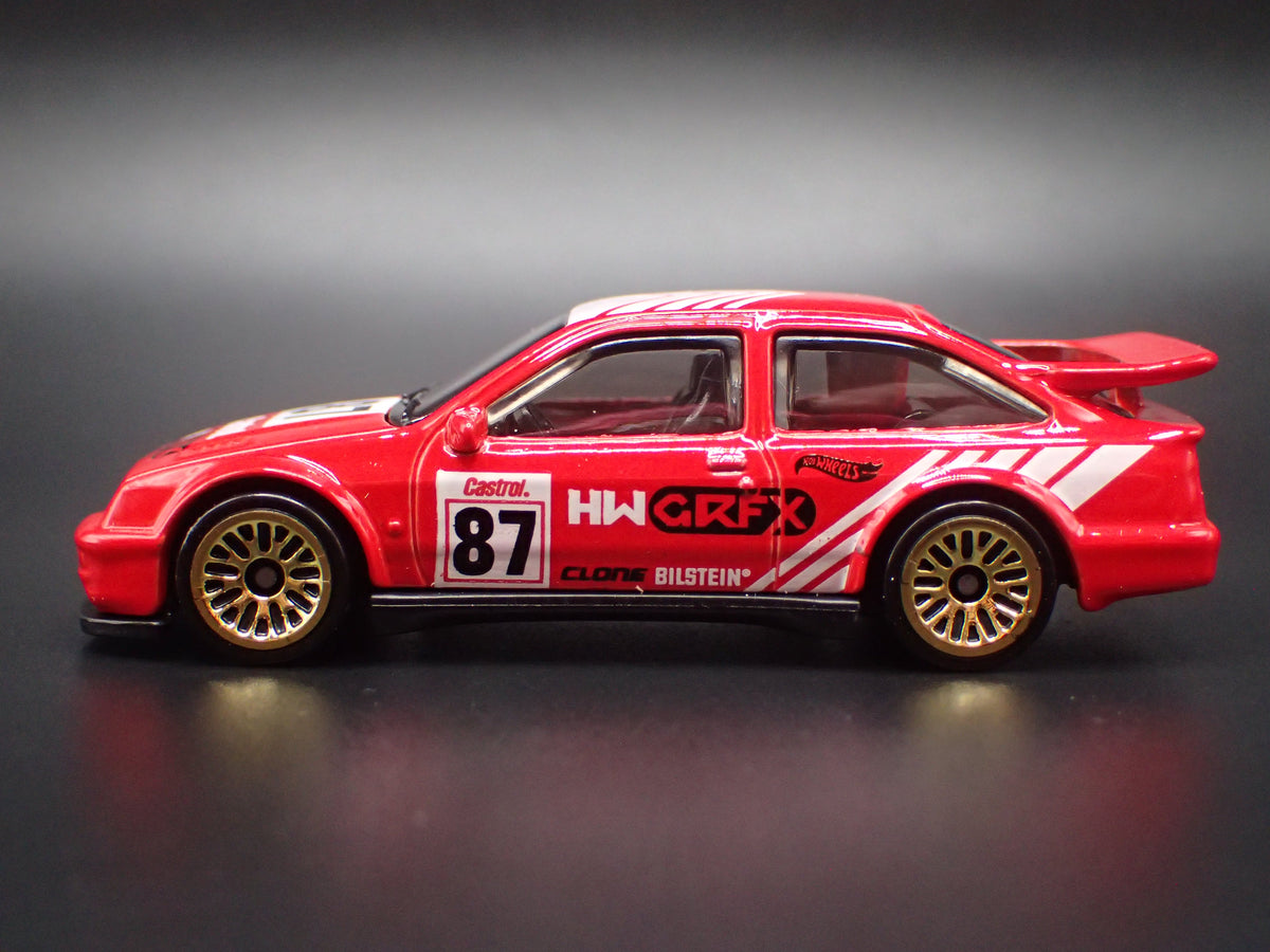 1987 87 FORD ESCORT COSWORTH 1:64 SCALE COLLECTIBLE DIORAMA DIECAST MODEL CAR