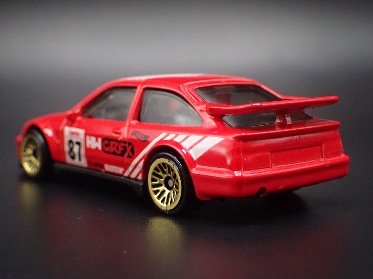 1987 87 FORD ESCORT COSWORTH 1:64 SCALE COLLECTIBLE DIORAMA DIECAST MODEL CAR