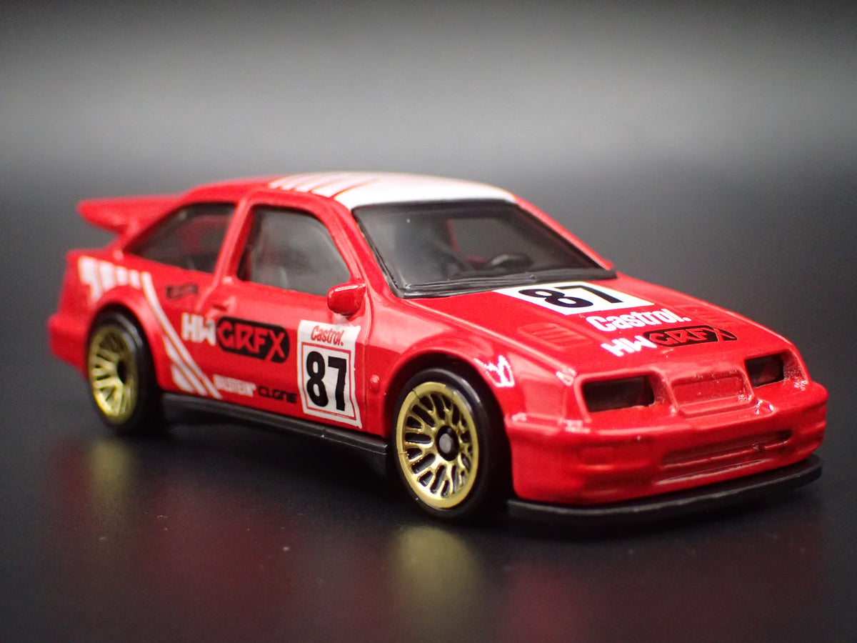 1987 87 FORD ESCORT COSWORTH 1:64 SCALE COLLECTIBLE DIORAMA DIECAST MODEL CAR
