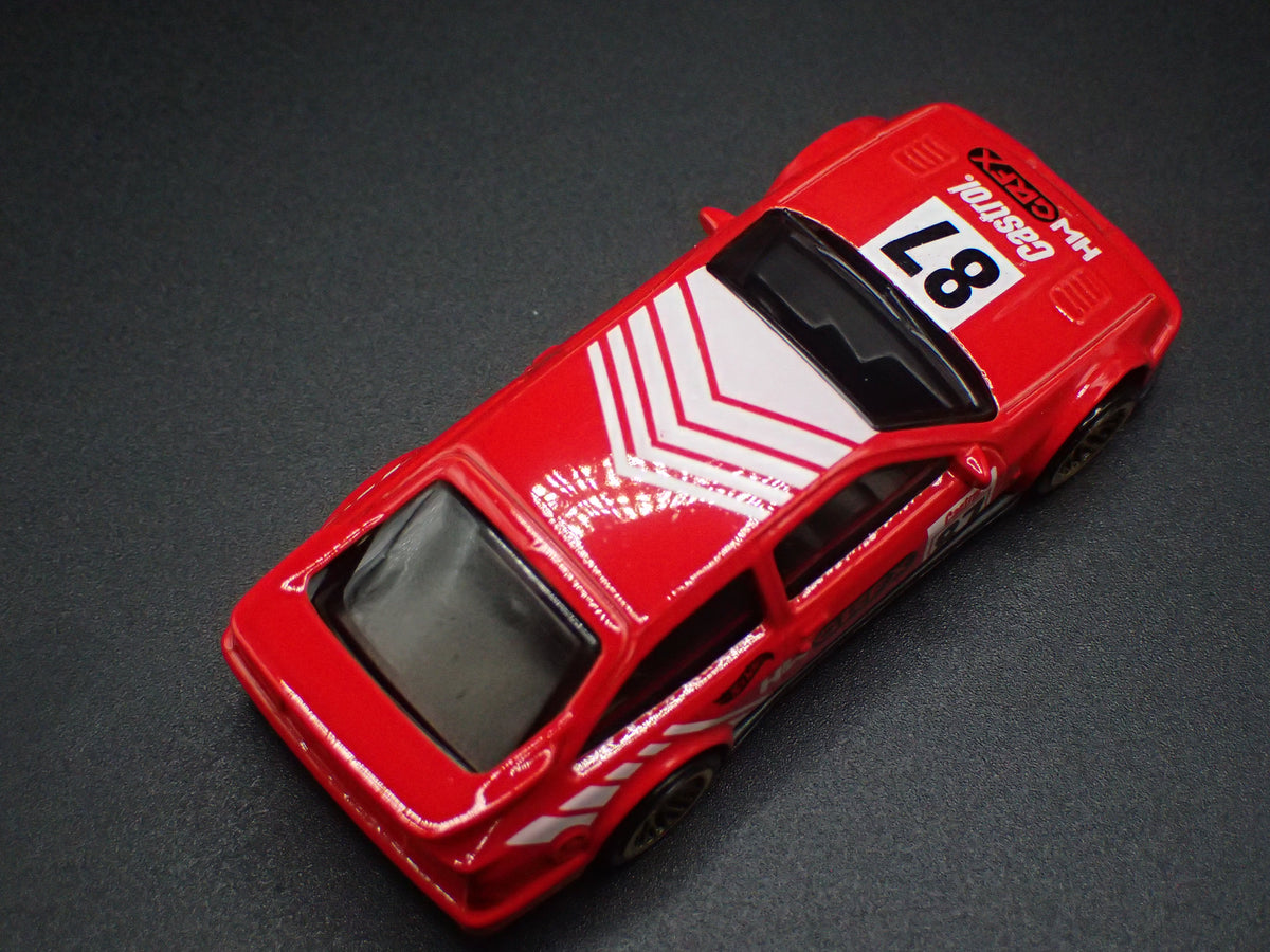 1987 87 FORD ESCORT COSWORTH 1:64 SCALE COLLECTIBLE DIORAMA DIECAST MODEL CAR
