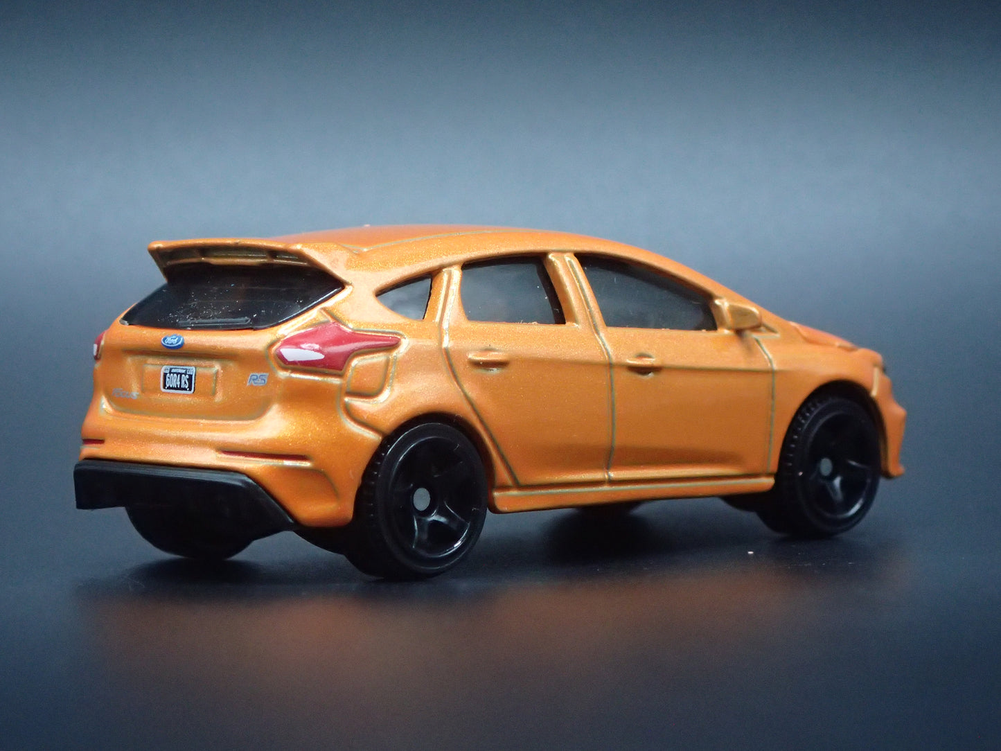 2011-2018 FORD FOCUS RS ORANGE 1:64 SCALE COLLECTIBLE DIORAMA DIECAST MODEL CAR