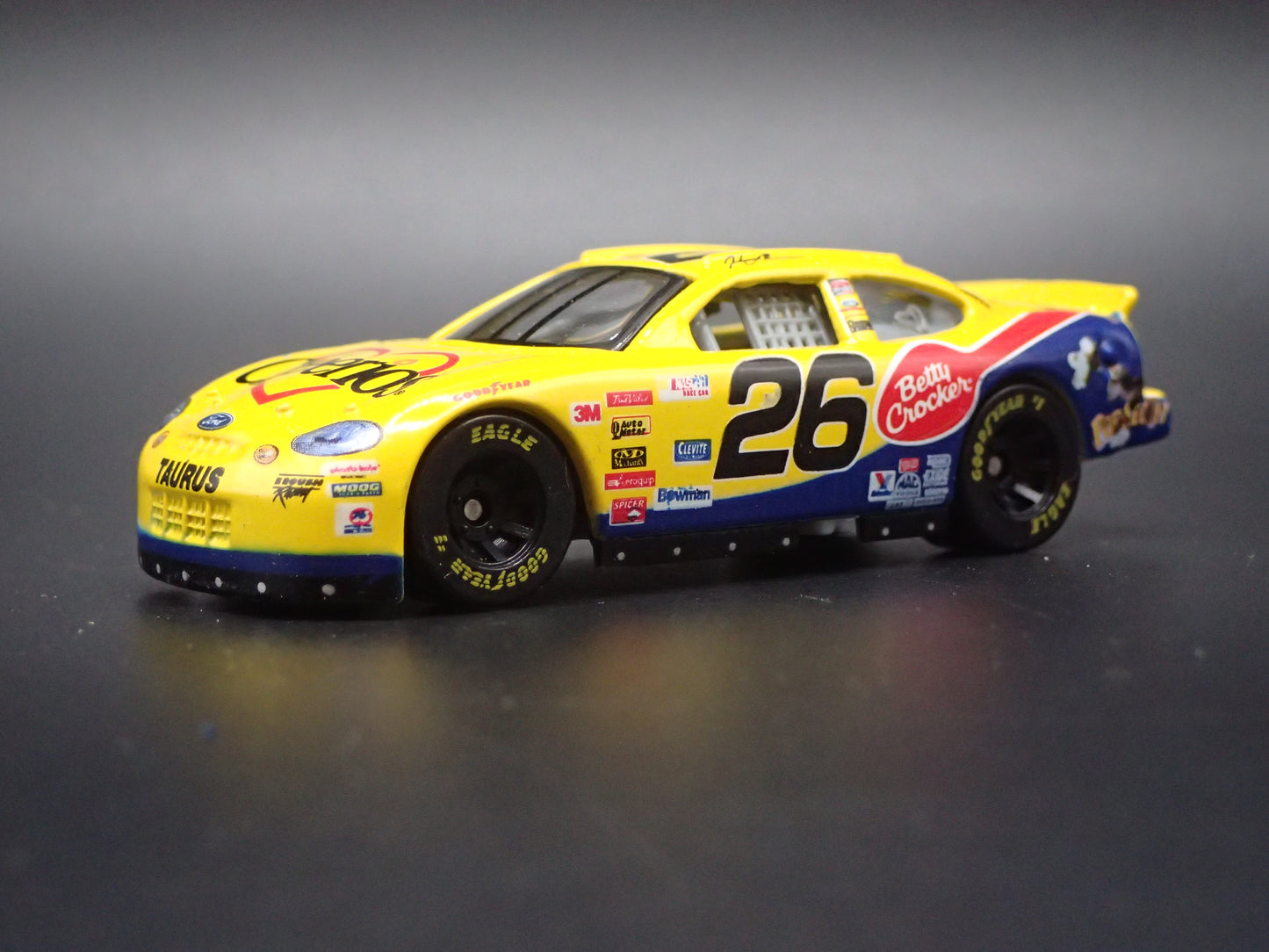 1999 99 FORD TAURUS 26 JOHNNY BENSON JR NASCAR 1/64 SCALE DIECAST CAR