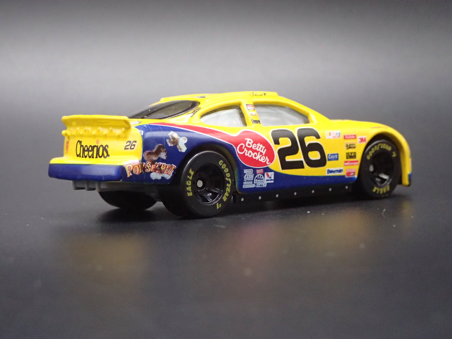 1999 99 FORD TAURUS 26 JOHNNY BENSON JR NASCAR 1/64 SCALE DIECAST CAR
