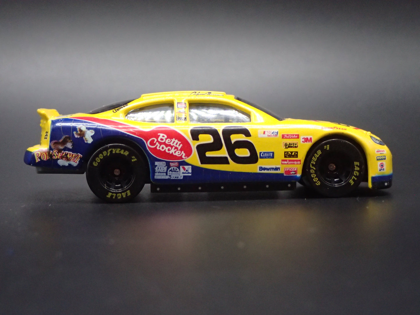 1999 99 FORD TAURUS 26 JOHNNY BENSON JR NASCAR 1/64 SCALE DIECAST CAR