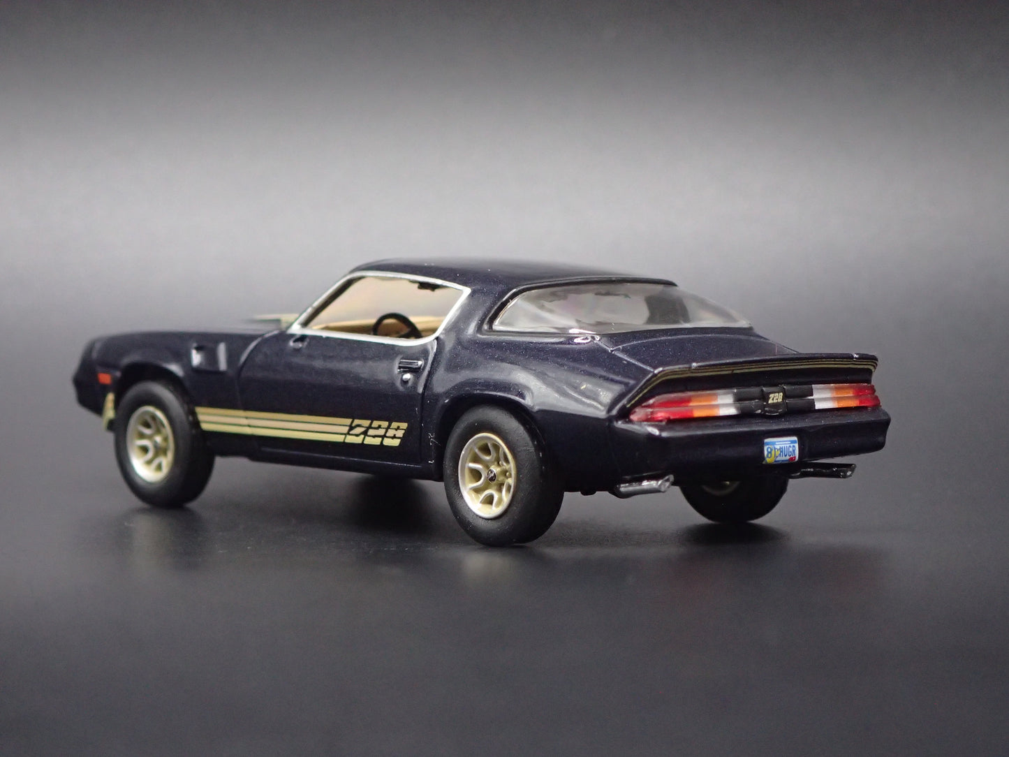 1981 81 CHEVY CHEVROLET CAMARO Z28 BLUE 1:64 SCALE DIORAMA DIECAST MODEL CAR