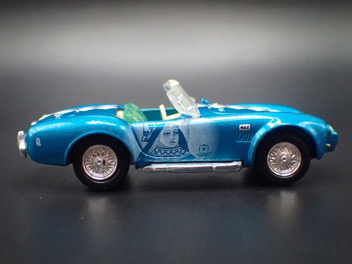 1965 65 SHELBY COBRA 427 S/C 1:64 SCALE COLLECTIBLE DIORAMA DIECAST MODEL CAR