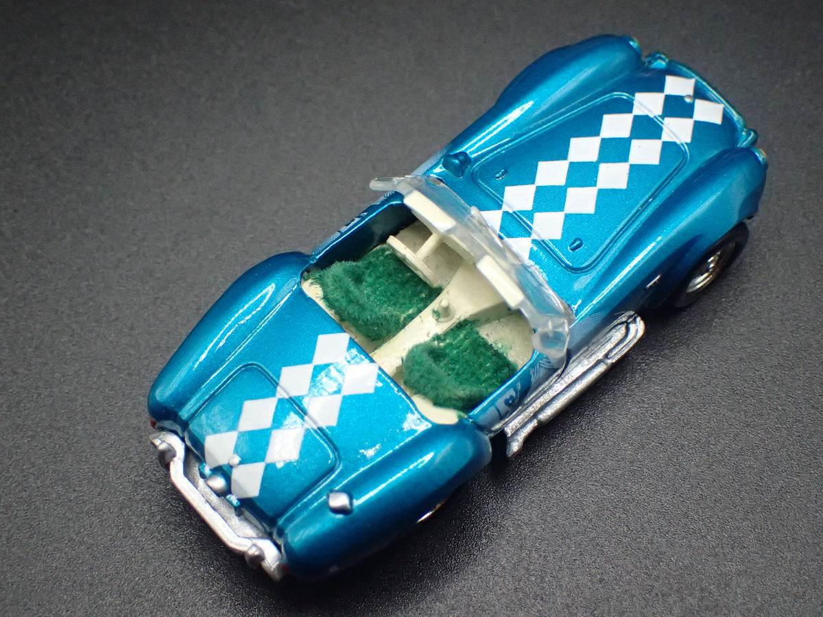 1965 65 SHELBY COBRA 427 S/C 1:64 SCALE COLLECTIBLE DIORAMA DIECAST MODEL CAR