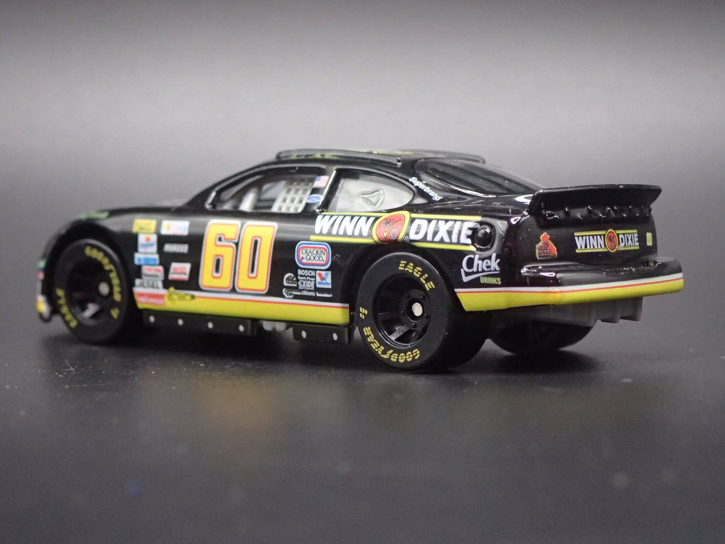 1999 99 FORD TAURUS 60 MARK MARTIN NASCAR 1/64 SCALE DIECAST MODEL CAR
