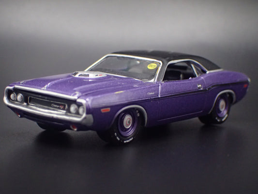 1970 70 DODGE CHALLENGER RT 1:64 SCALE COLLECTIBLE DIORAMA DIECAST MODEL CAR