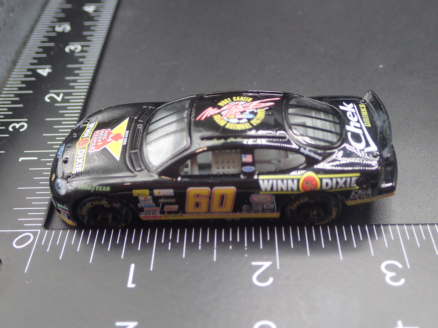 1999 99 FORD TAURUS 60 MARK MARTIN NASCAR 1/64 SCALE DIECAST MODEL CAR