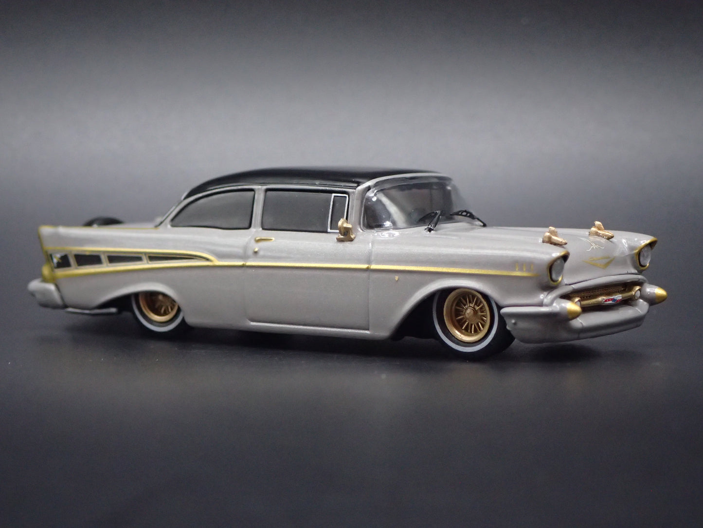 1957 57 CHEVY CHEVROLET BEL AIR LOWRIDER GRAY 1:64 SCALE DIECAST MODEL CAR