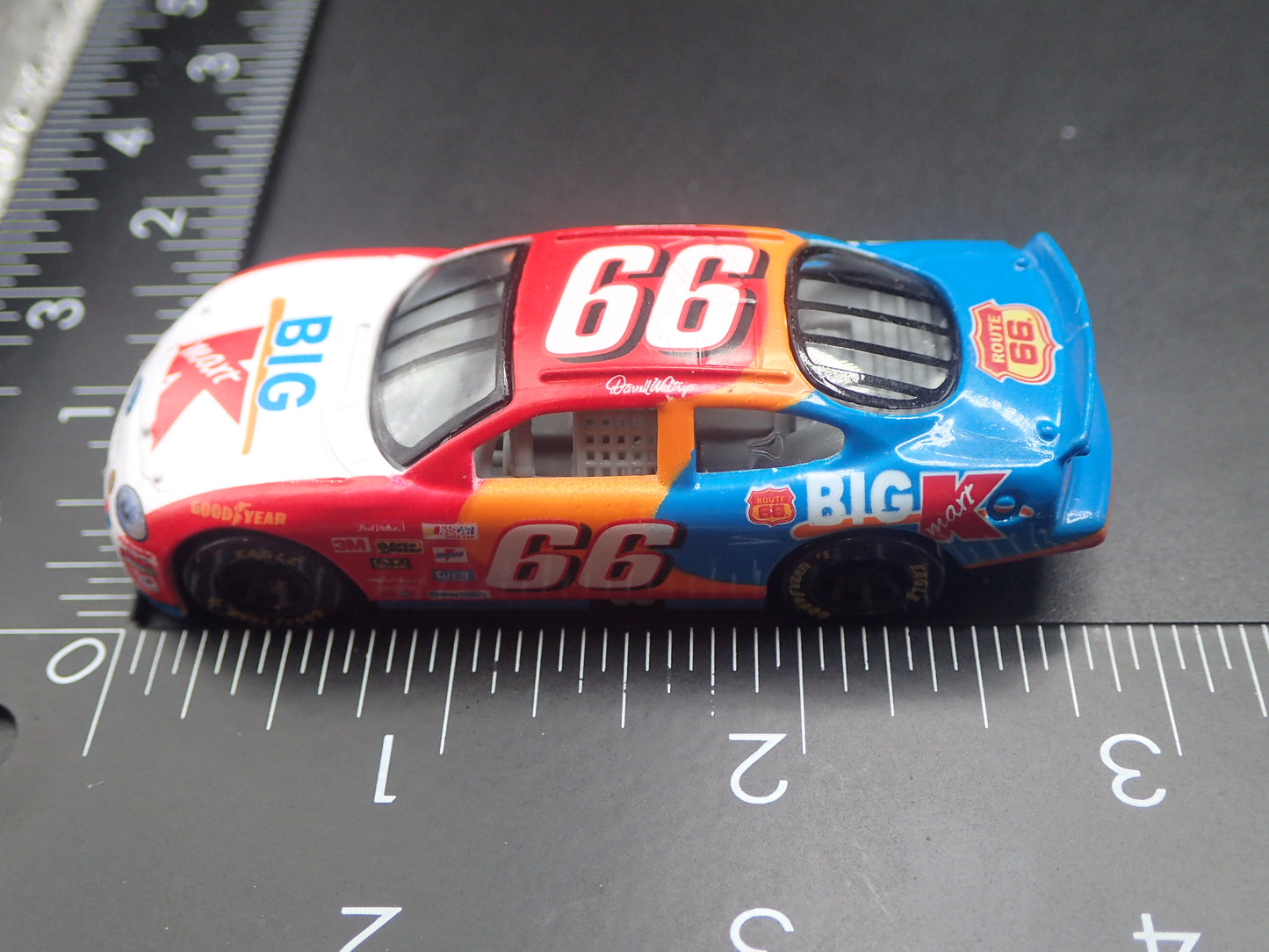 1999 99 FORD TAURUS 66 DARRELL WALTRIP NASCAR 1/64 SCALE DIECAST MODEL CAR