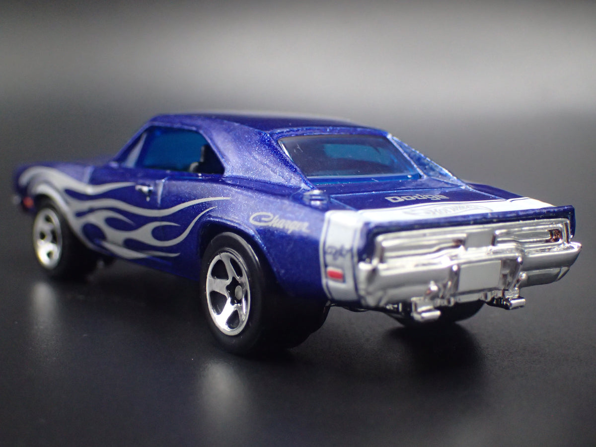 1969 69 DODGE CHARGER 500 BLUE 1:64 SCALE COLLECTIBLE DIORAMA DIECAST MODEL CAR