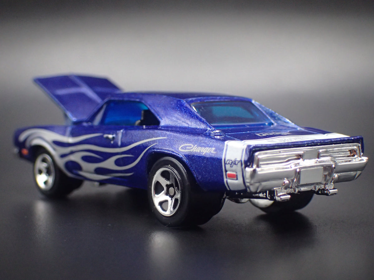 1969 69 DODGE CHARGER 500 BLUE 1:64 SCALE COLLECTIBLE DIORAMA DIECAST MODEL CAR