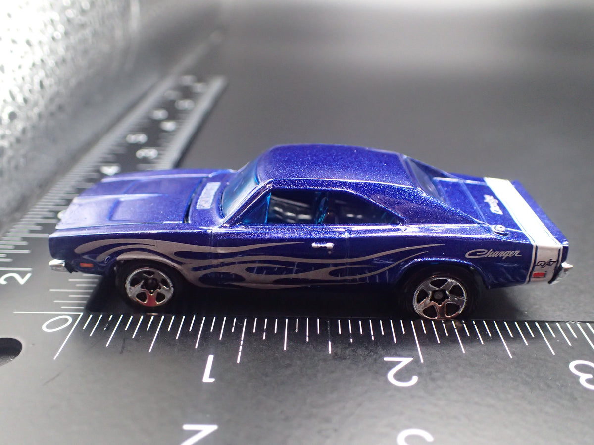 1969 69 DODGE CHARGER 500 BLUE 1:64 SCALE COLLECTIBLE DIORAMA DIECAST MODEL CAR