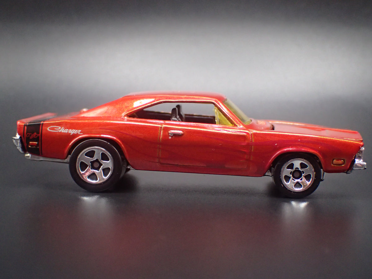 1969 69 DODGE CHARGER 500 ORANGE 1:64 SCALE COLLECTIBLE DIECAST MODEL CAR