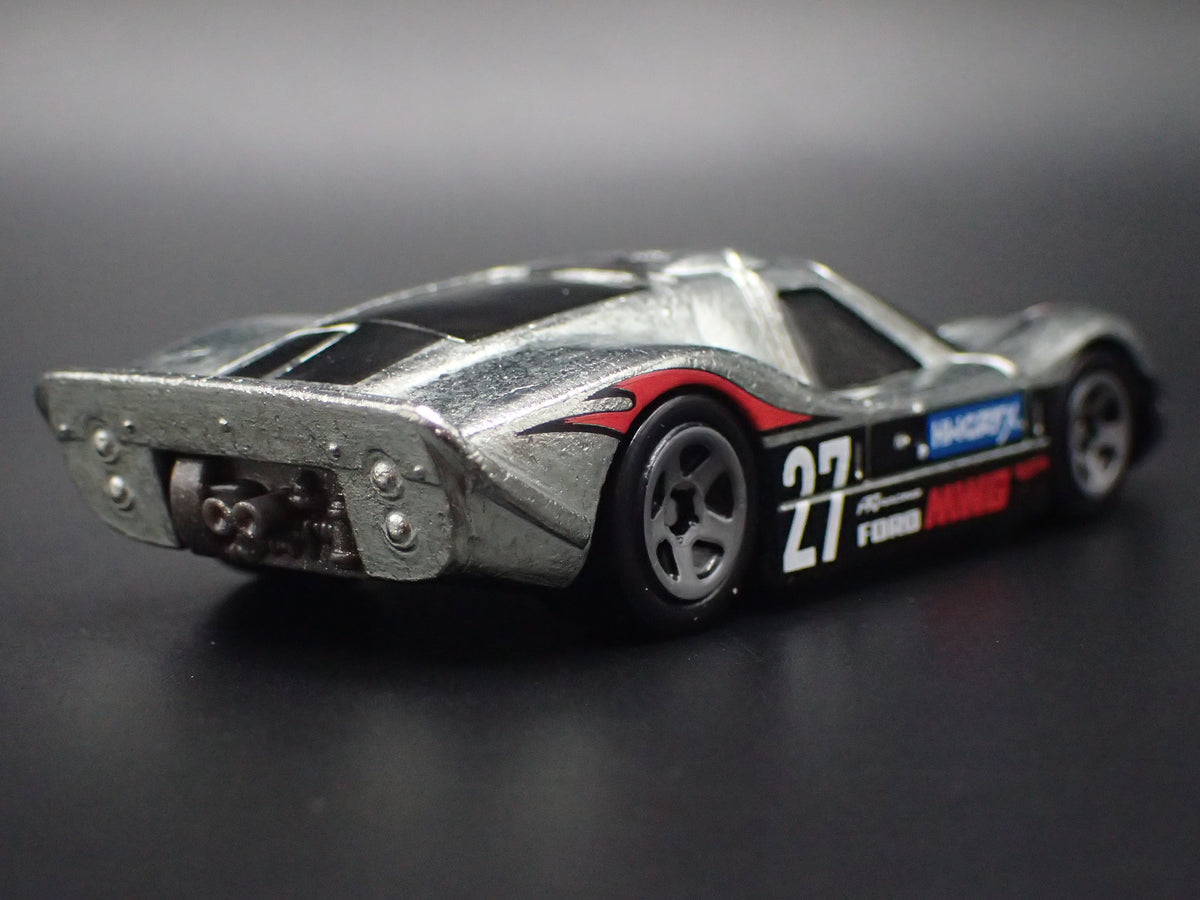 1967 67 FORD GT40 MK.IV SILVER 1:64 SCALE COLLECTIBLE DIORAMA DIECAST MODEL CAR