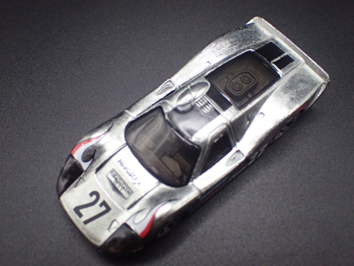 1967 67 FORD GT40 MK.IV SILVER 1:64 SCALE COLLECTIBLE DIORAMA DIECAST MODEL CAR